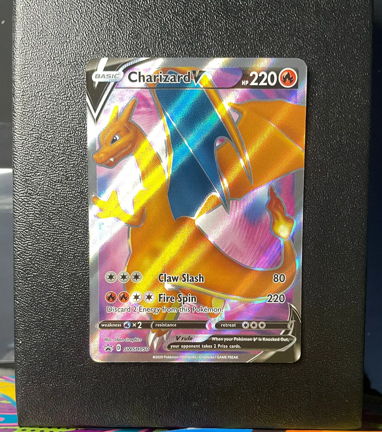 Charizard V SWSH050 - Frente