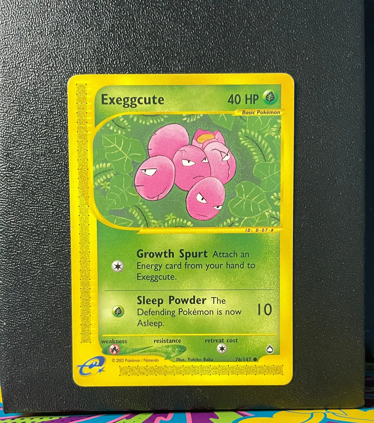 Exeggcute 76/147 - Frente