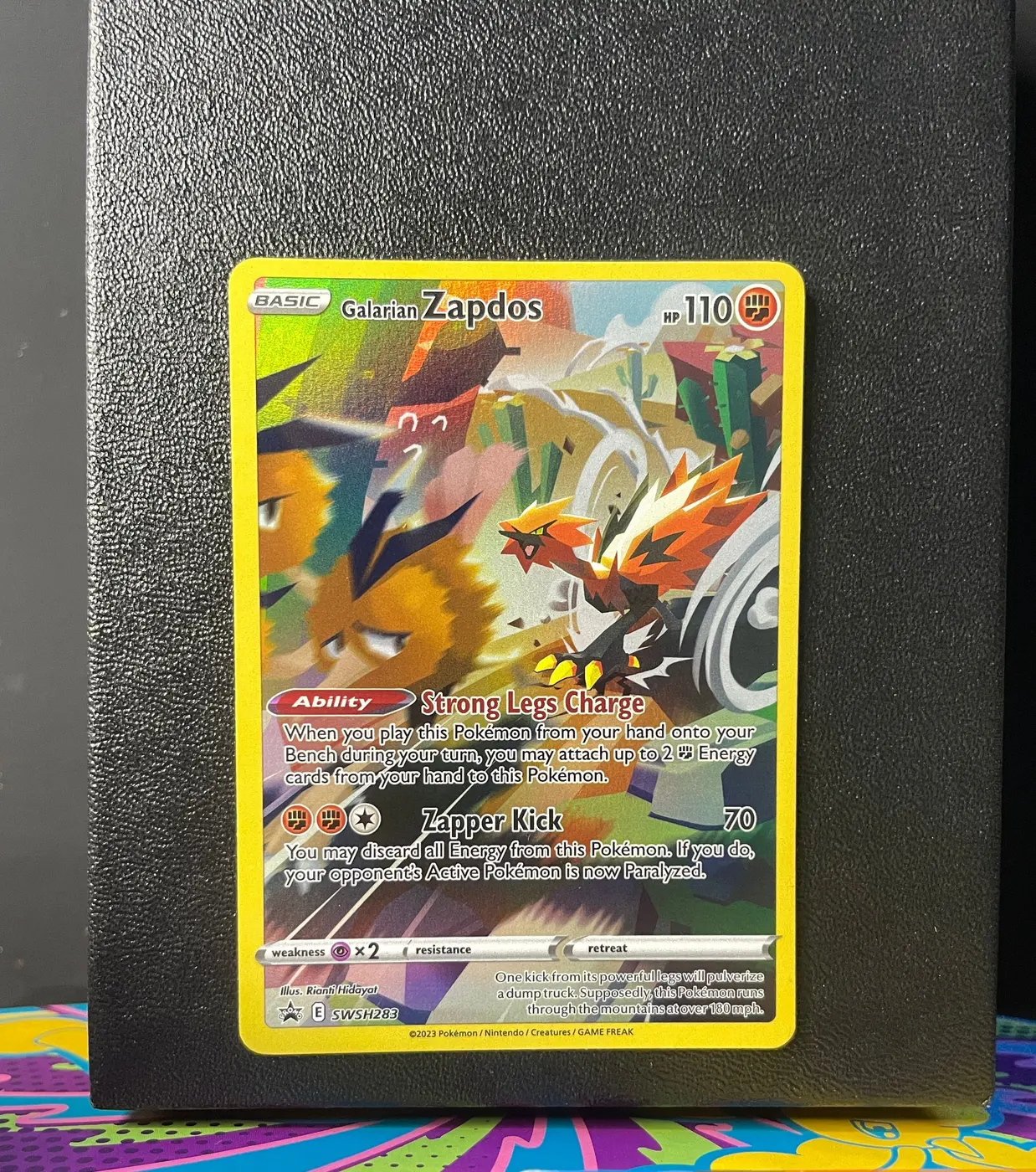 Galarian Zapdos SWSH283 - Frente