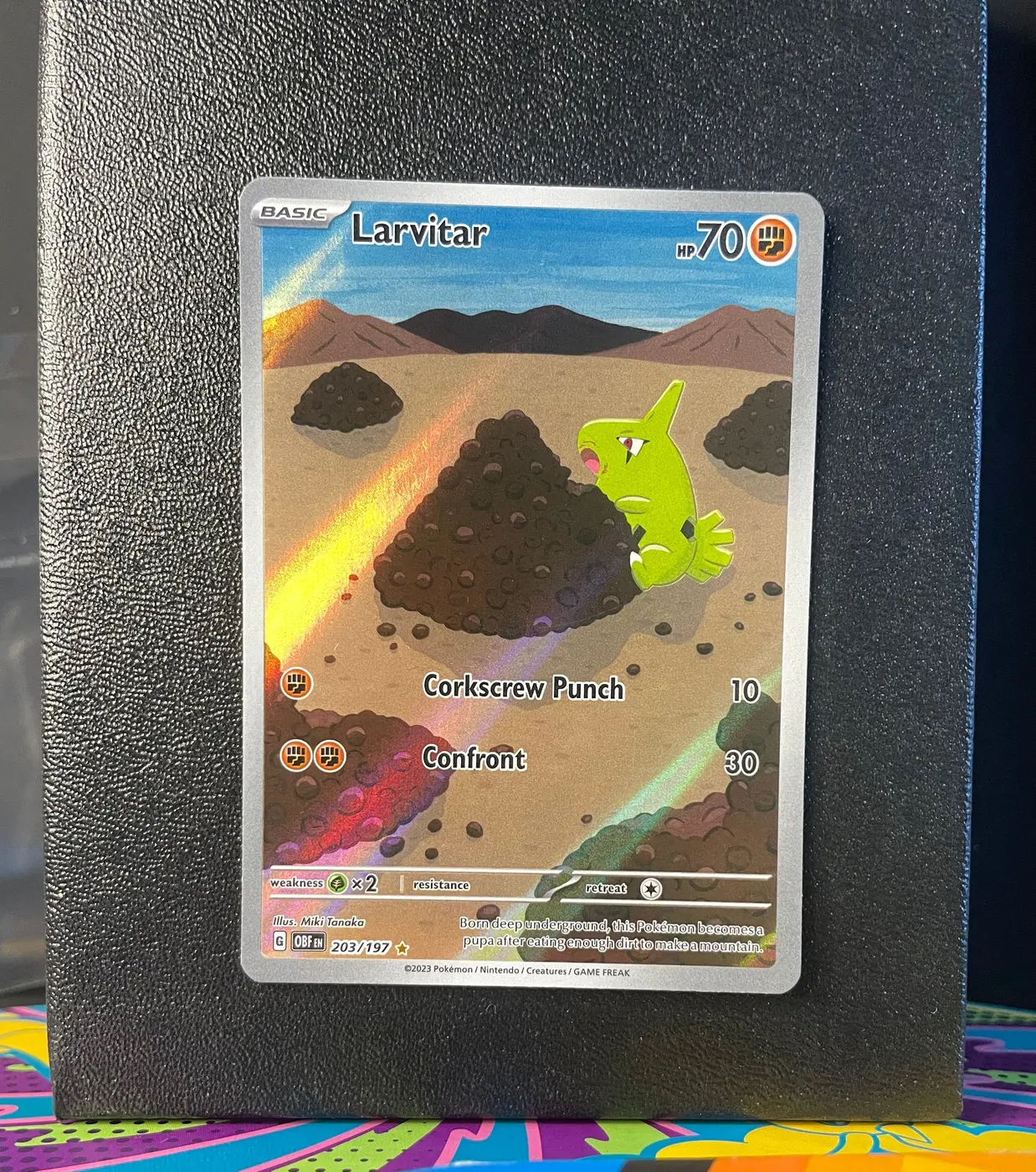 Larvitar 203/197 - Frente