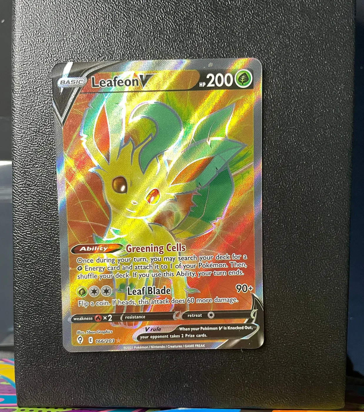 Leafeon V 166/203 - Frente