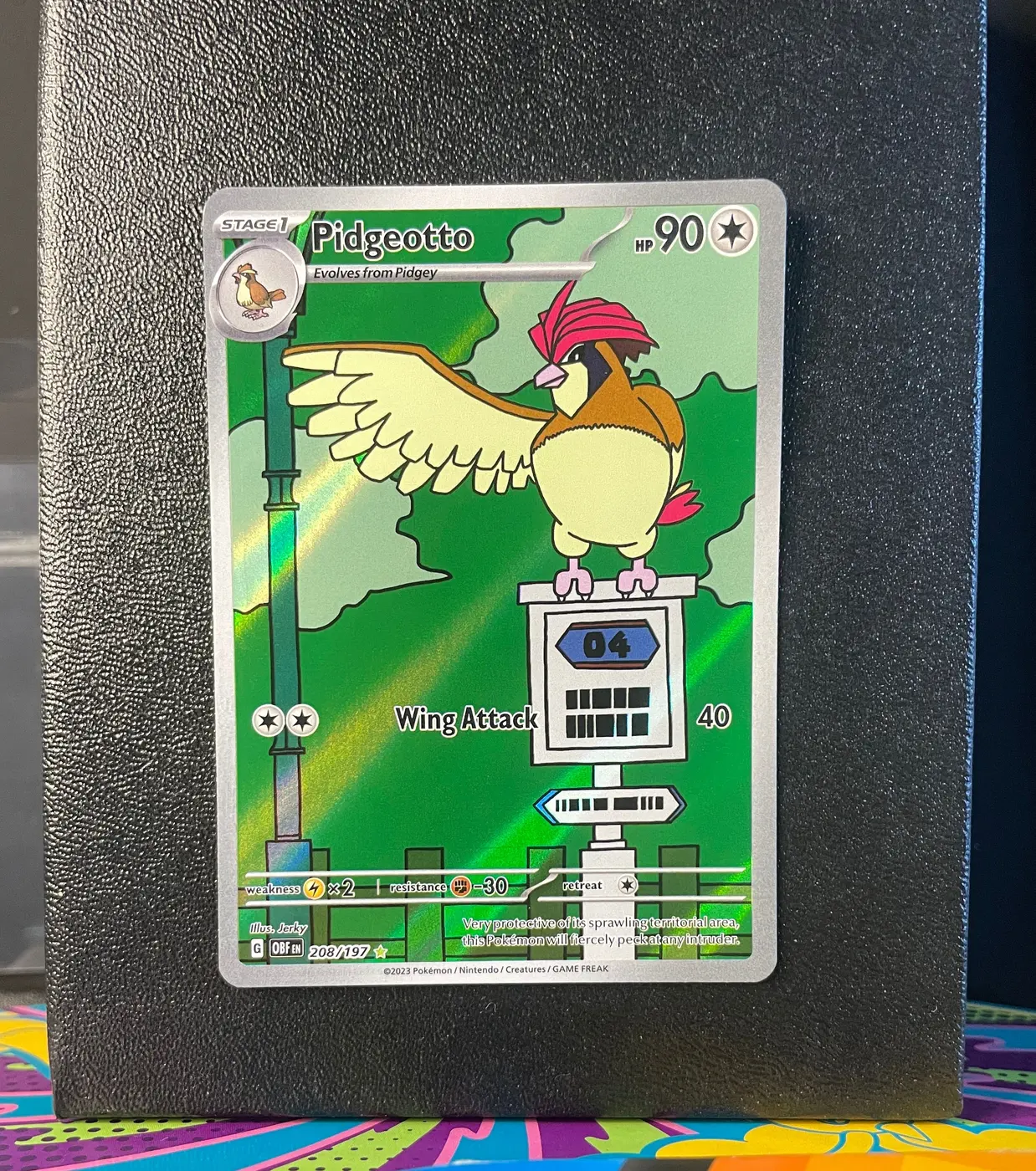 Pidgeotto 208/197 - Frente
