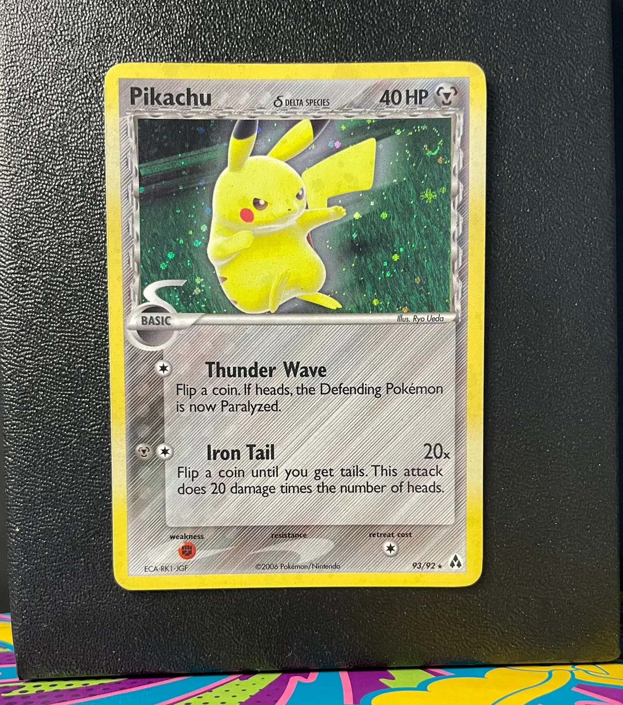 Pikachu δ 93/92 - Frente
