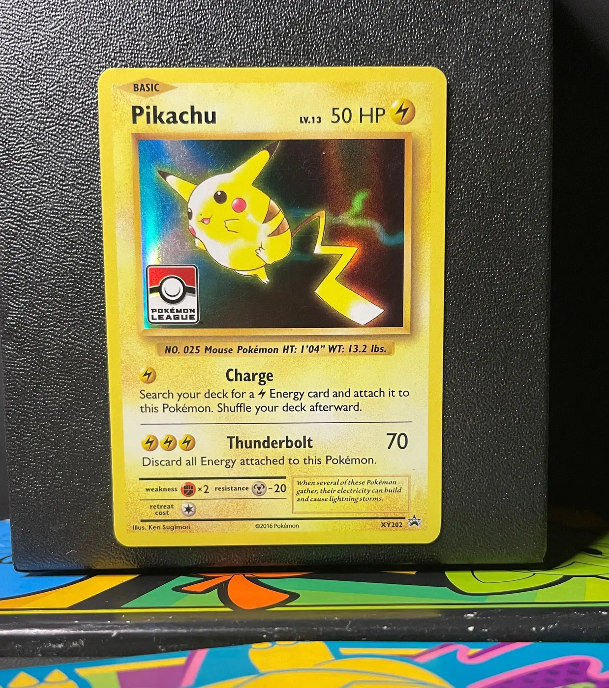 Pikachu XY202 - Frente
