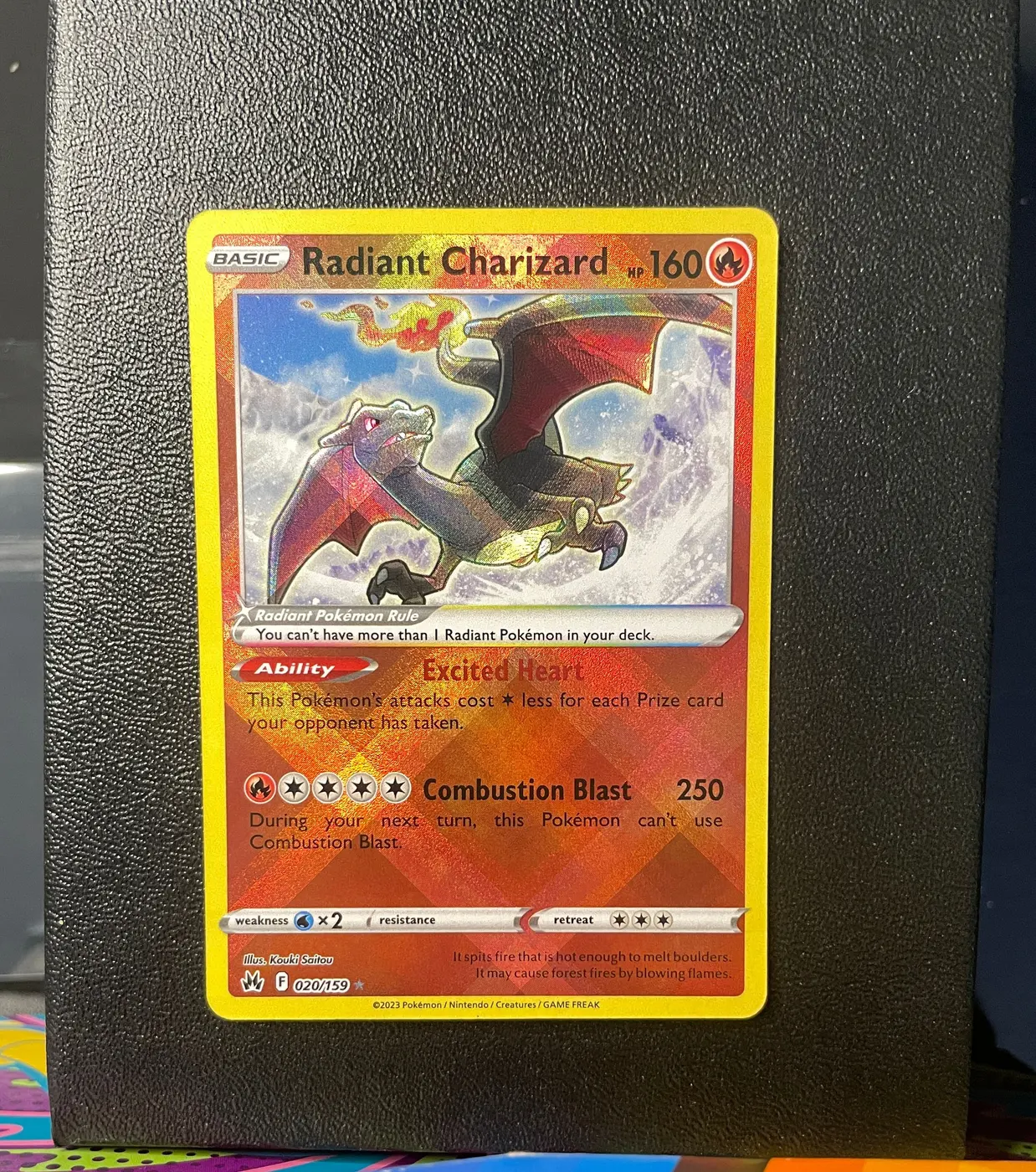 Radiant Charizard 020/159 - Frente