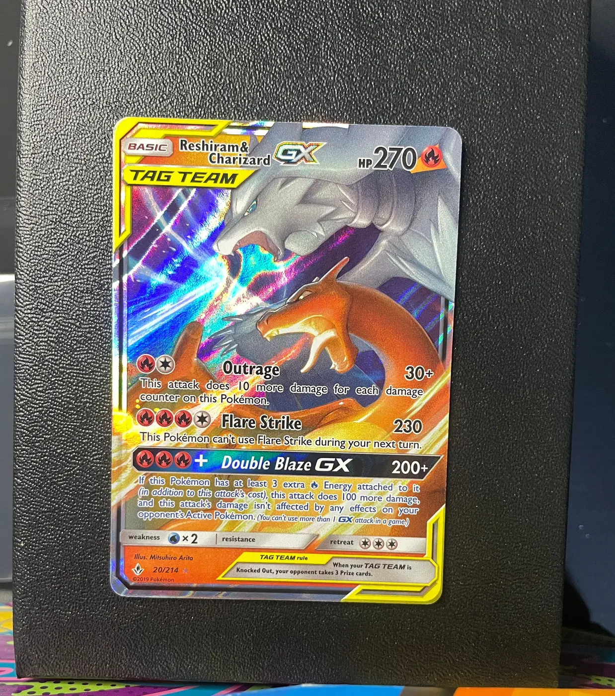 Reshiram & Charizard GX 20/214 - Frente