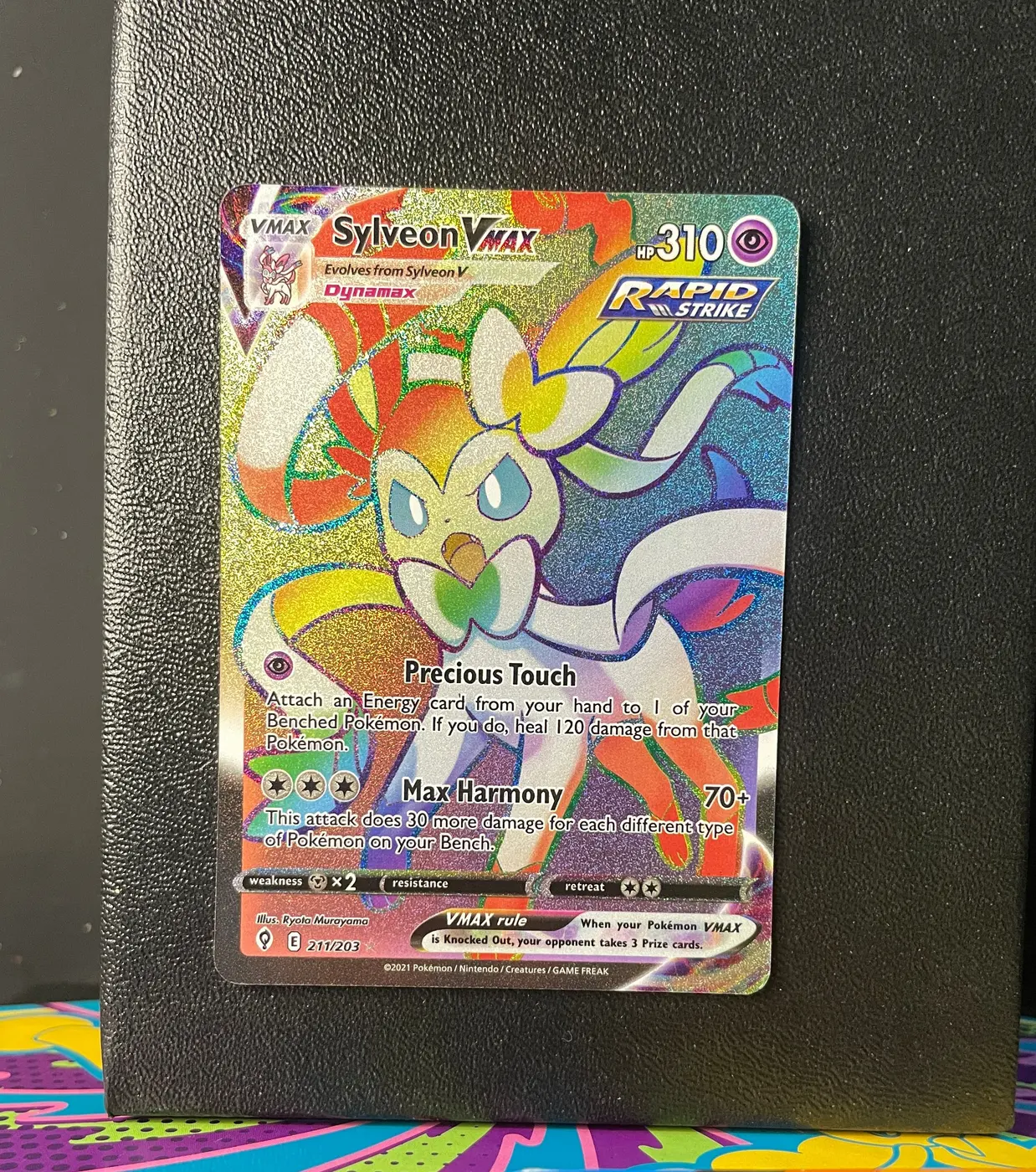 Sylveon VMAX 211/203 - Frente