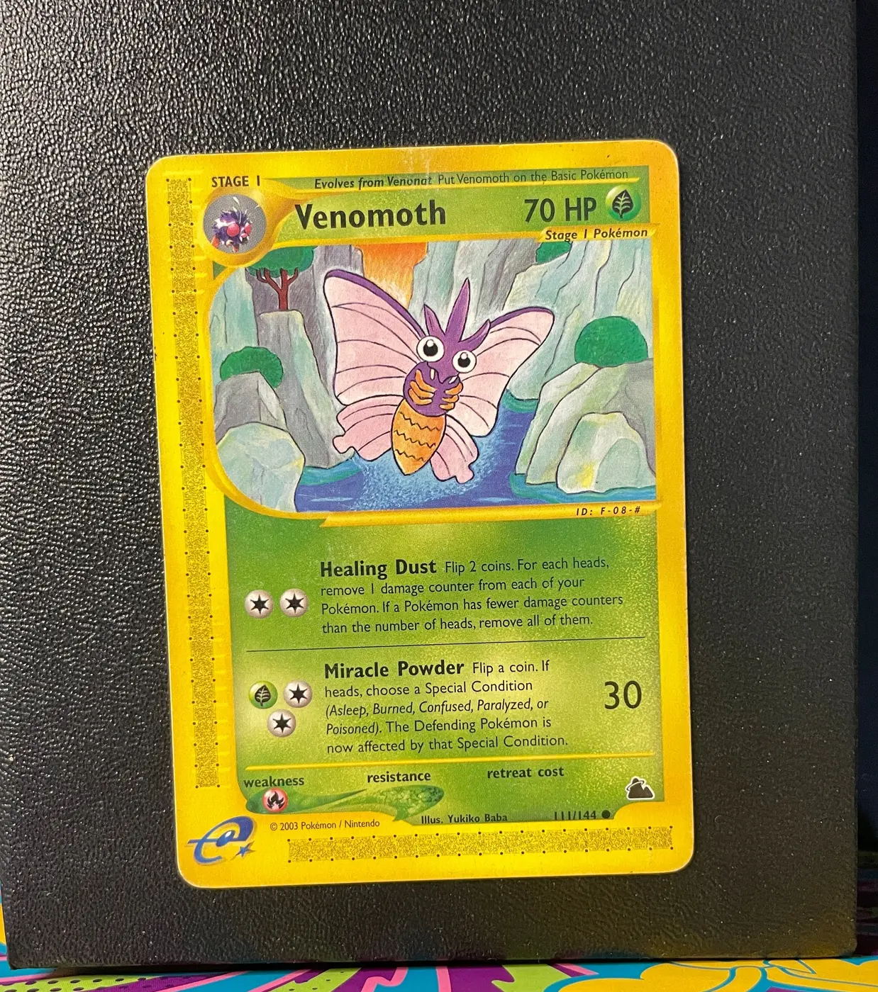 Venomoth 111/144 - Frente